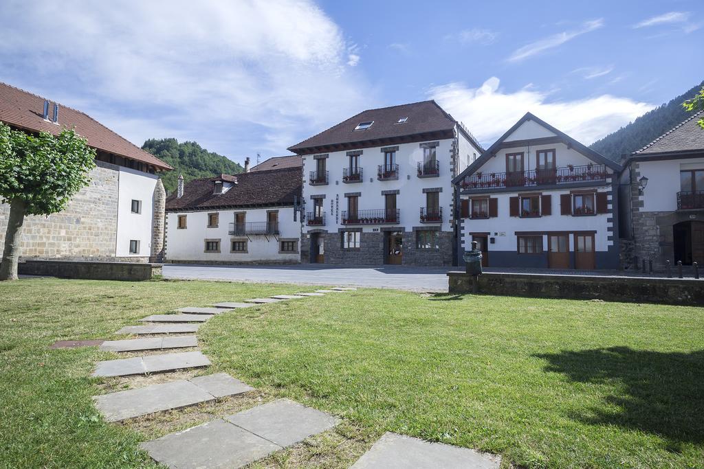 Hotel Rural Aunamendi Ochagavía Esterno foto