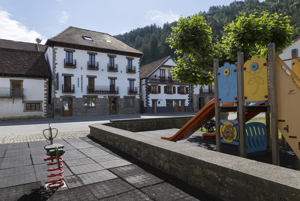 Hotel Rural Aunamendi Ochagavía Esterno foto